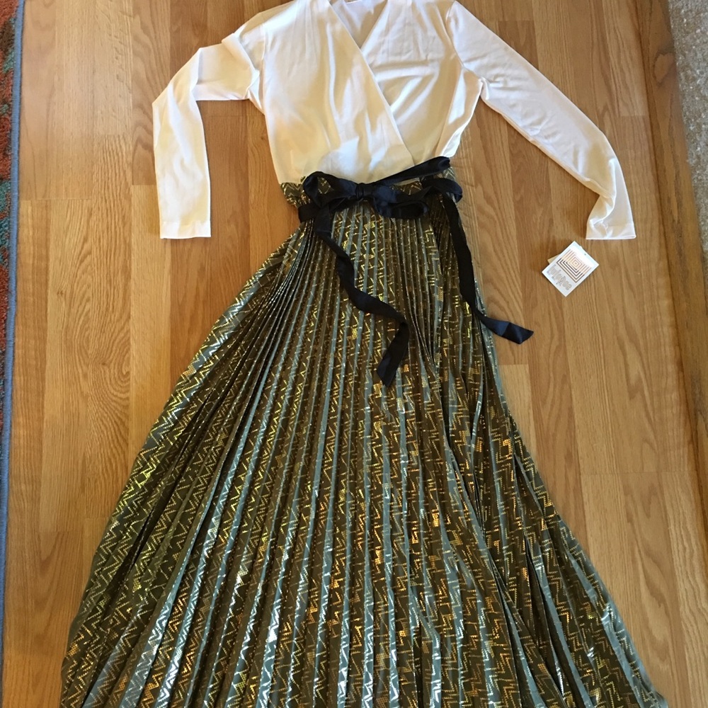 !LuLaRoe DeAnne Wrap Dress